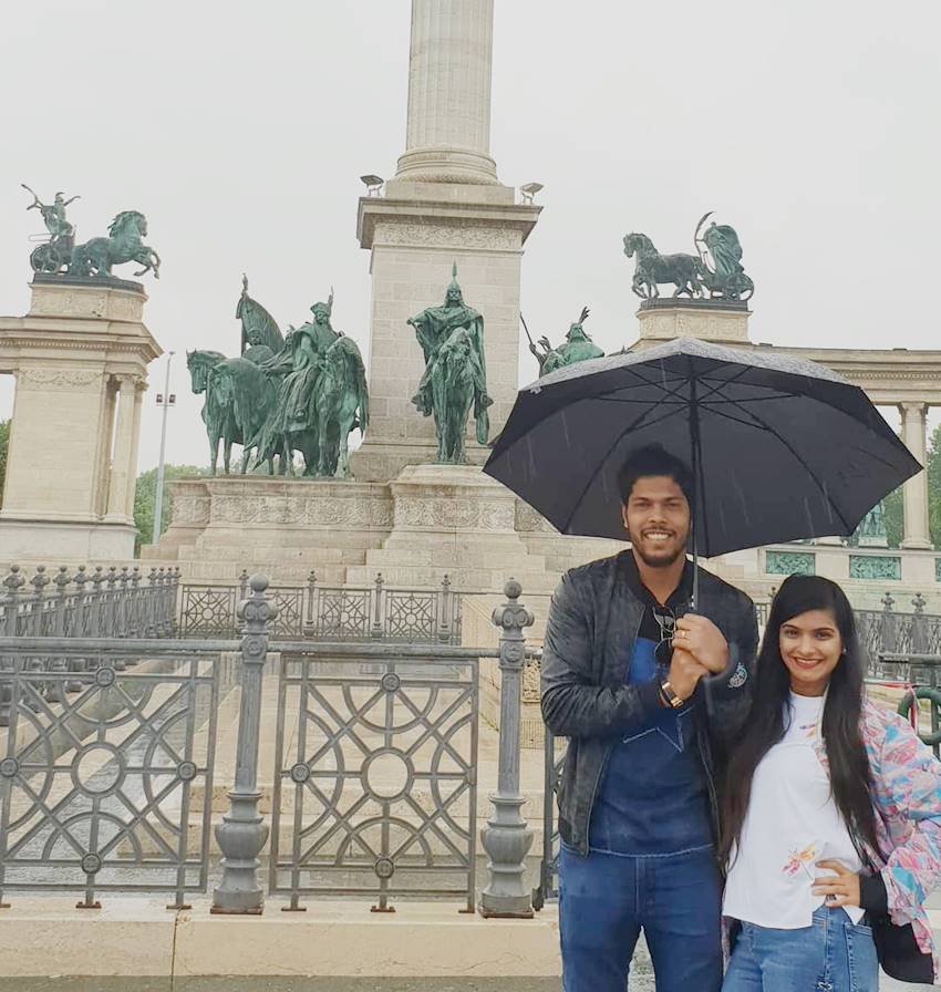 "Indian bowler umesh yadav fell in love with sitting girl in stadium during play IPL match, Vidarbha player umesh yadav, umesh yadav weds tanya, umesh yadav love, umesh yadav love story, umesh yadav fell in love during ipl, cricketer umesh yadav love story, Cricket news, India news, Latest news, trending news, sports news, cricketers love story, love story, jansatta news, umesh yadav marriage, cricketer umesh yadav marriage