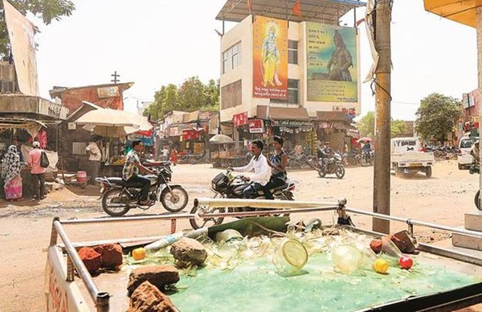 गुजरात: सांप्रदायिक तनाव में बदला छुट्टे पैसों का विवाद, हिंसा के बाद सुरक्षाबल तैनात