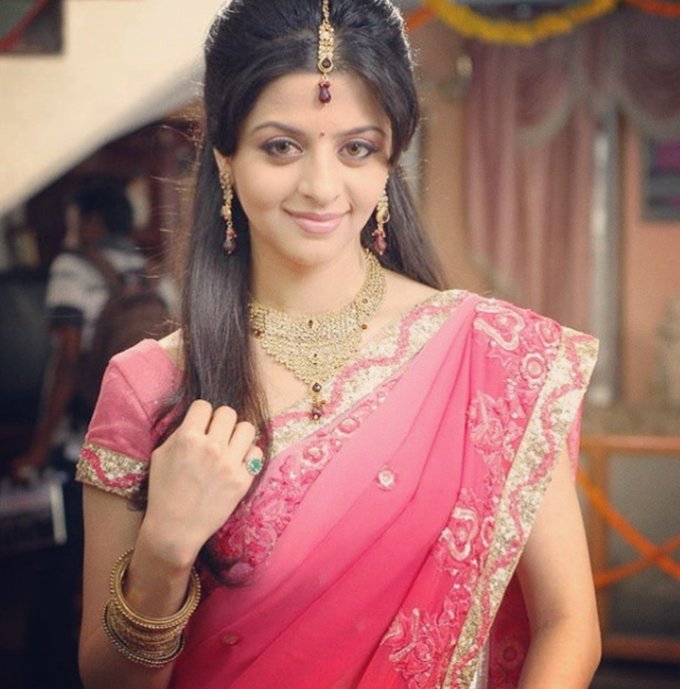 vedhika, emraan hashmi, the body, vedhika kumar bollywood debut, emraan hashmi the body, emraan hashmi vedhika kumar, vedhika kumar films, emraan hashmi bollywood