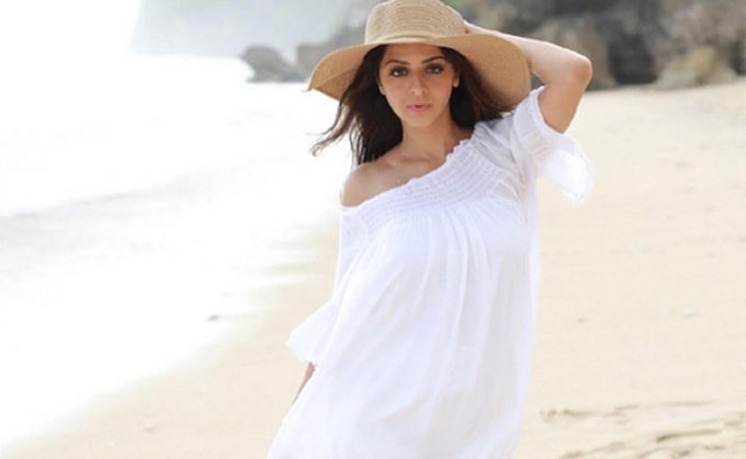 vedhika, emraan hashmi, the body, vedhika kumar bollywood debut, emraan hashmi the body, emraan hashmi vedhika kumar, vedhika kumar films, emraan hashmi bollywood