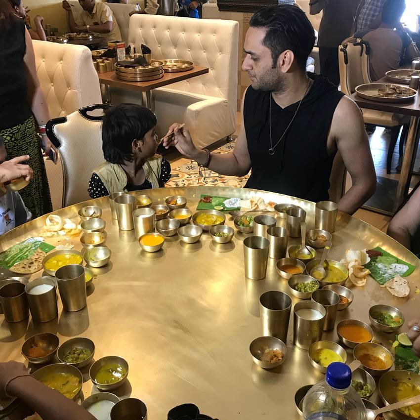 vikas gupta, vikas gupta with poor children, vikas gupta latest pics, vikas gupta show, vikas gupta series, vikas gupta with his mother, vikas gupta maharaja bhog