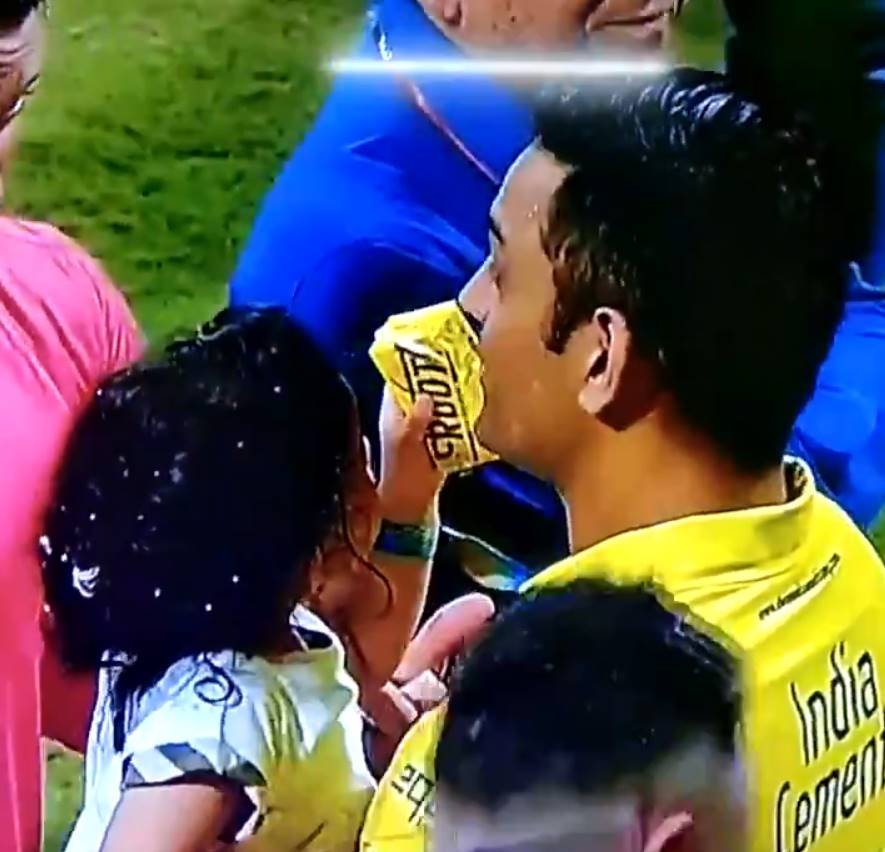 ipl, ipl 2018 winner, ipl winner, ipl 2018 winner team, ipl 2018 winner team, csk, csk, srh, ipl winner, ipl wnner team, ipl winner team prize money, Ziva dhoni, Sakshi Dhoni, Ziva dhoni with ms dhoni, CSK