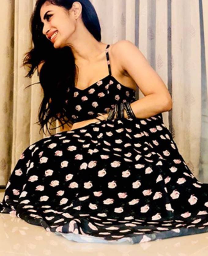 actress mouni roy, mouniroy house party, gold actress mouni invited tv celebs, mouni friend circle, here is pictures posing naagin actress mouni roy, entertainment news, bollywood news, television news, entertainment news, bollywood news, television news,entertainment news, bollywood news, television news, entertainment news, bollywood news, television news