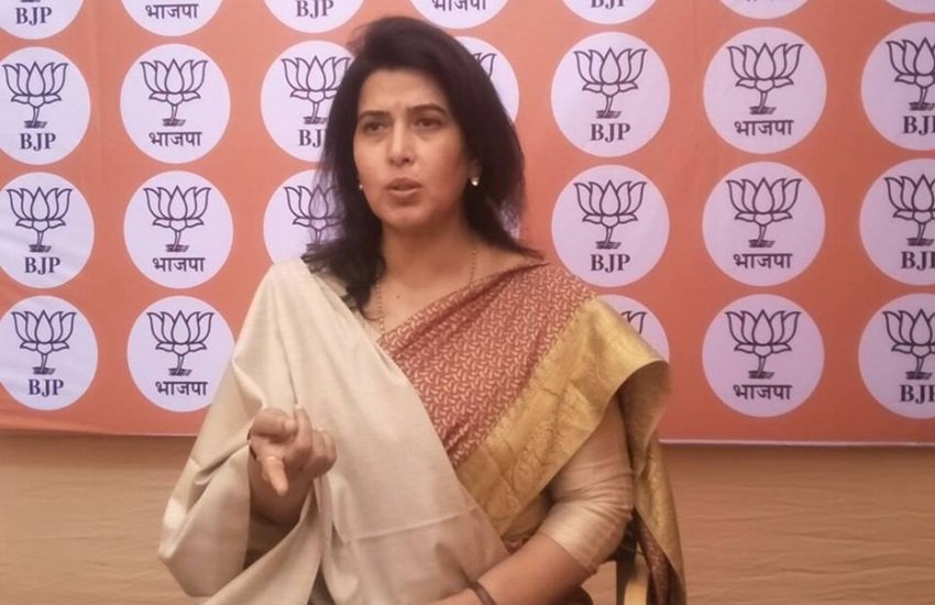 बीजेपी सांसद सरोज पांडे। फोटो सरोज पांडे के फेसबुक पेज से ली गई है।