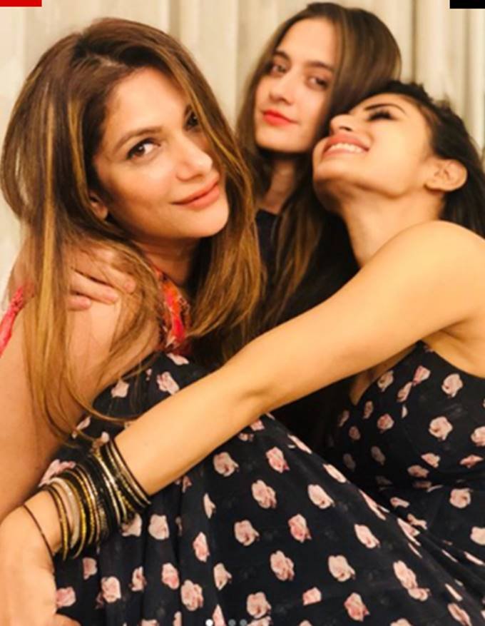 actress mouni roy, mouniroy house party, gold actress mouni invited tv celebs, mouni friend circle, here is pictures posing naagin actress mouni roy, entertainment news, bollywood news, television news, entertainment news, bollywood news, television news,entertainment news, bollywood news, television news, entertainment news, bollywood news, television news