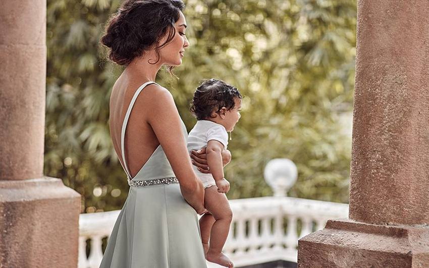 Lisa Haydon, Lisa Haydon Movies, Lisa Haydon web series, Lisa Haydon latest pics, Lisa Haydon family, Lisa Haydon kids, Lisa Haydon photos, Lisa Haydon show, Lisa Haydon viral photos
