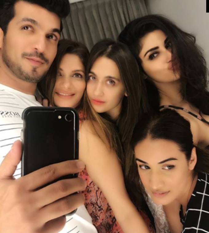 actress mouni roy, mouniroy house party, gold actress mouni invited tv celebs, mouni friend circle, here is pictures posing naagin actress mouni roy, entertainment news, bollywood news, television news, entertainment news, bollywood news, television news,entertainment news, bollywood news, television news, entertainment news, bollywood news, television news