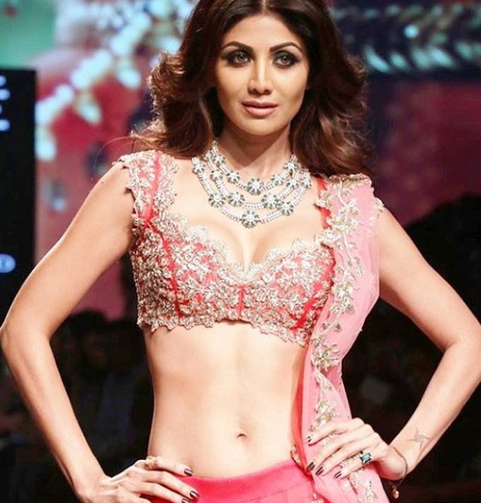 Shilpa Shetty, Raj Kundra, Viaan Raj Kundra, viaan, suburban theatre, Shamita Shetty, Sunanda Shetty, Shilpa Raj Viaan. Shilpa Shetty husband, Shilpa Shetty son