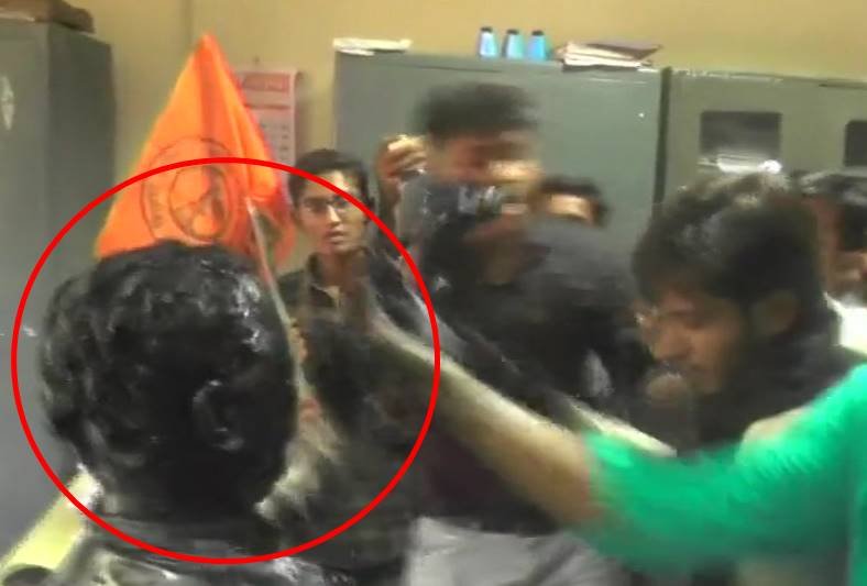 साइंस डिपार्टमेंट के हेड एक अन्य चुनावी समिति के मुखिया भी हैं। (फोटोः ANI) 