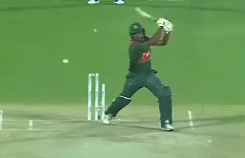 Afghanistan vs Bangladesh 3rd T20: 
 बांग्लादेश की ओर से सबसे ज्यादा रन मुशफिकुर रहीम ने बनाए। उन्होंने 37 गेंदों पर 7 चौकों की मदद से 46 रन की पारी खेली।