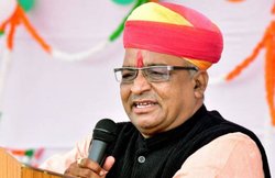 बीजेपी एमएलए की सलाह- तस्करी करनी ही है तो सोने की करो, बेल आसानी से मिलती है