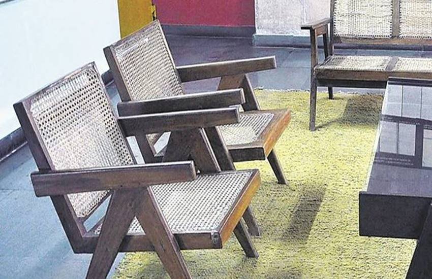 Gujarat, Dalit woman, Dalit woman attacked, Chair sitting, Dalit woman beaten, Gujarat news, AHMEDABAD news, crime news, hindi news, Jansatta