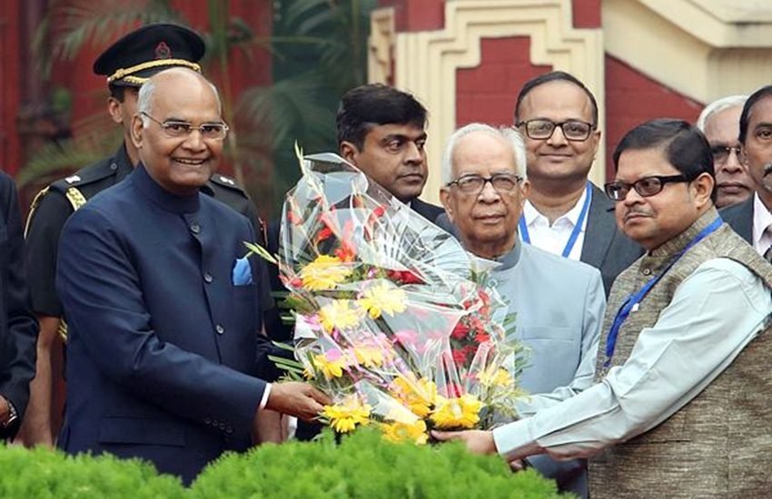 केंद्रीय गृह मंत्रालय की ओर से जारी अधिसूचना के मुताबिक, सभी राज्यपालों में पश्चिम बंगाल के राज्यपाल को 1.81 करोड़ रुपये की सबसे ज्यादा राशि मिलेगी। (एक्सप्रेस फोटो)
