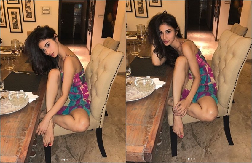 Mouni roy, mouni roy photos, Mouni roy sunset pictures, Mouni roy nagin 3, Mouni roy tv actress, Mouni roy photoshoot, Mouni roy leatest pictures, jansatta