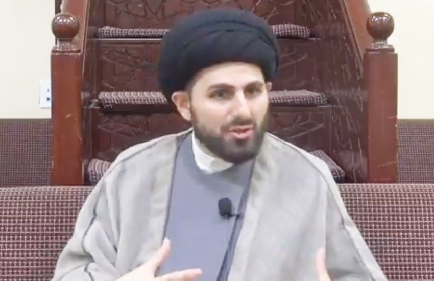 महिलाओं को गुलाम बनने की बात करते मौलाना (फोटो सोर्स- वीडियो स्क्रीनशॉट) महिलाओं को गुलाम बनने की बात करते मौलाना (फोटो सोर्स- वीडियो स्क्रीनशॉट)