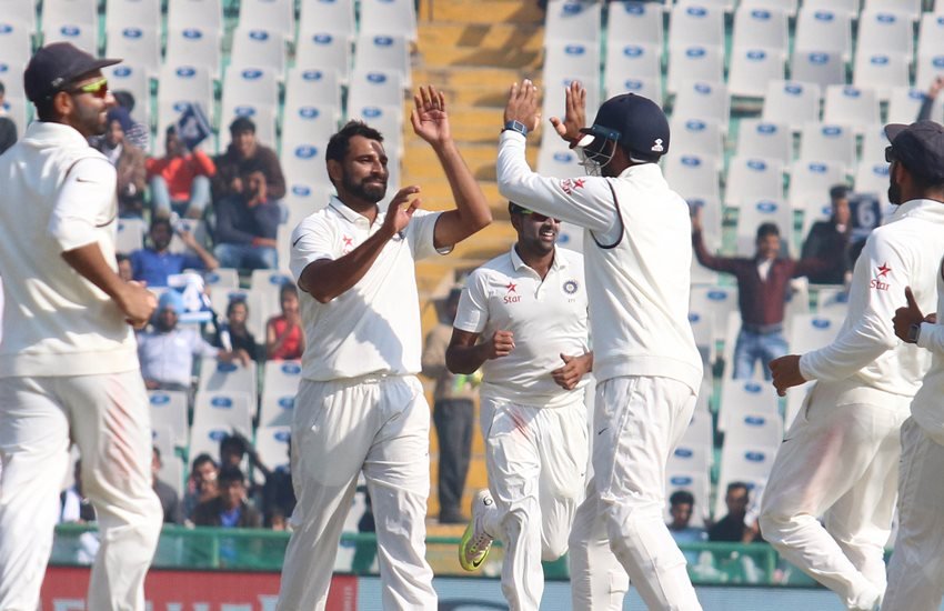 बेंगलुरु में अभ्यास सत्र के दौरान शार्दुल ठाकुर, उमेश यादव और मोहम्मद शमी। (Photo: PTI) बेंगलुरु में अभ्यास सत्र के दौरान शार्दुल ठाकुर, उमेश यादव और मोहम्मद शमी। (Photo: PTI)