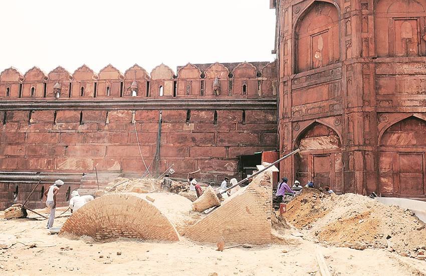 Red Fort, Restoration, Restoration of red fort, online booking of red fort, technology, online, national news in hindi, international news in hindi, political news in hindi, economy, india news in hindi, world news in hindi, jansatta editorial, jansatta article, hindi news, jansatta Red Fort, Restoration, Restoration of red fort, online booking of red fort, technology, online, national news in hindi, international news in hindi, political news in hindi, economy, india news in hindi, world news in hindi, jansatta editorial, jansatta article, hindi news, jansatta