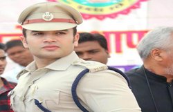 इस आईपीएस अधिकारी पर आया पंजाब की महिला का दिल, पहुंच गई मध्‍य प्रदेश