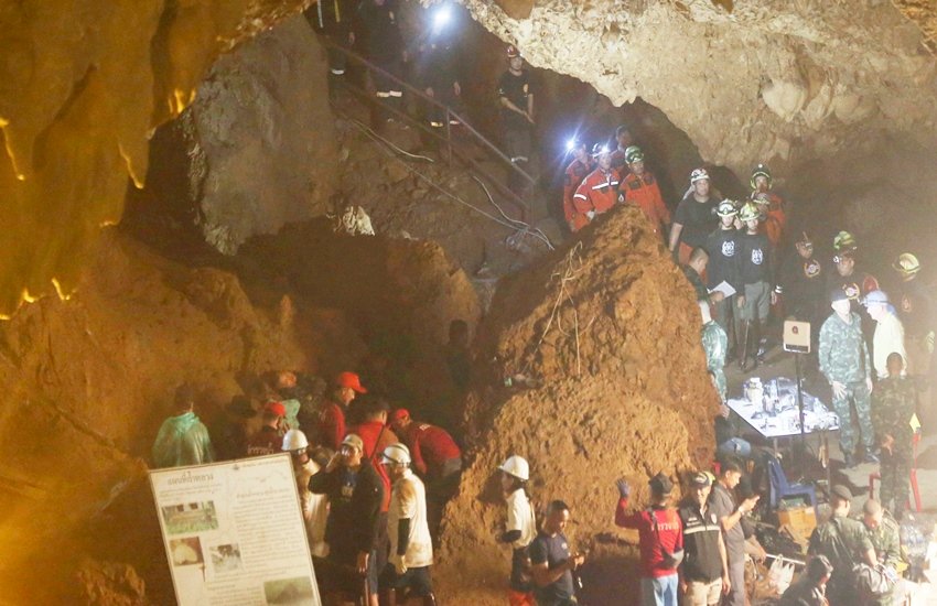 गुफा में लापता हुई इस देश की फुटबॉल टीम, 4 दिन से नहीं मिली कोई खबर