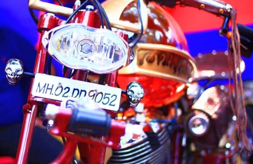 modified royal enfield, custom royal enfield, modified thunderbird 350, royal enfield thunderbird custom, glass fuel tank, royal enfield with glass fuel tank, bullet 350, bullet 350 cc
