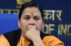 उमा भारती के बड़े भाई स्‍वामी प्रसाद लोधी का निधन, ट्विटर पर भावुक हुईं केंद्रीय मंत्री