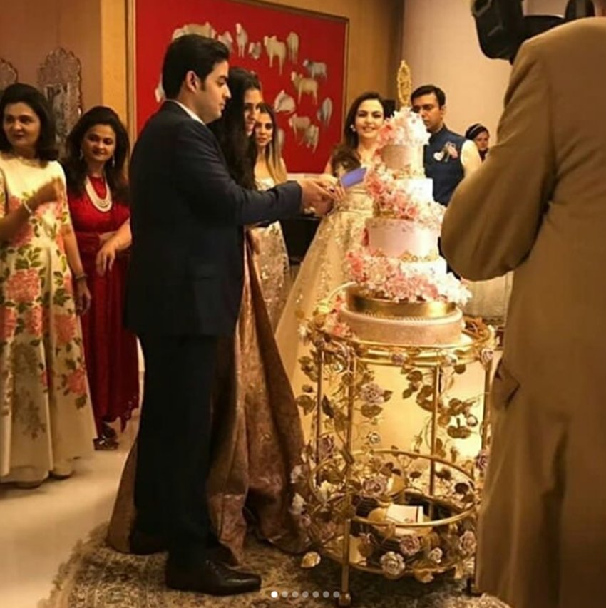 Akash Ambani, Shloka Mehta, engagement party, 30 june, Nita Ambani’s son Akash, venu luxurious residence Antilla, jansatta, entertainment news, bollywood news