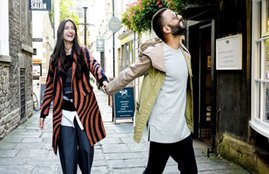 Sonam Kapoor Ahuja, finally finds time for her in laws, sonam kapoor arrive delhi, sonam kapoor anand ahuja, sonam kapoor anand, jansatta