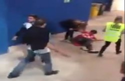 अर्जेंटीना की हार पर फैन्स ने खोया आपा, क्रोएशिया सपोर्टर पर लात-जूतों से कर दिया हमला