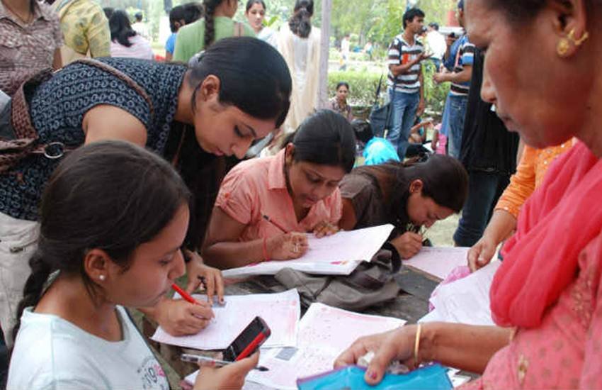 BSTC Allotment Result 2018, GGTU BSTC Seat Allotment Result 2018: bstcggtu2018.com पर उपलब्ध शेड्यूल के मुताबिक आज से सीट अलॉटमेंट के रिजल्ट आएंगे।
BSTC Allotment Result 2018, GGTU BSTC Seat Allotment Result 2018: bstcggtu2018.com पर उपलब्ध शेड्यूल के मुताबिक आज से सीट अलॉटमेंट के रिजल्ट आएंगे।