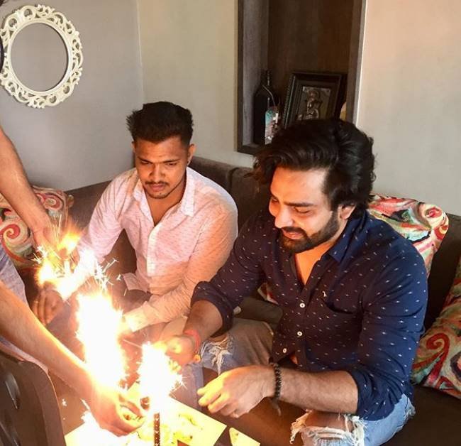 entertainment news, Bigg Boss 10, Bigg Boss 10 winner, Manveer Gurjar, Manveer Gurjar birthday party, Manveer Gurjar dance on Sapna Choudhary’s song, sapna choudhary