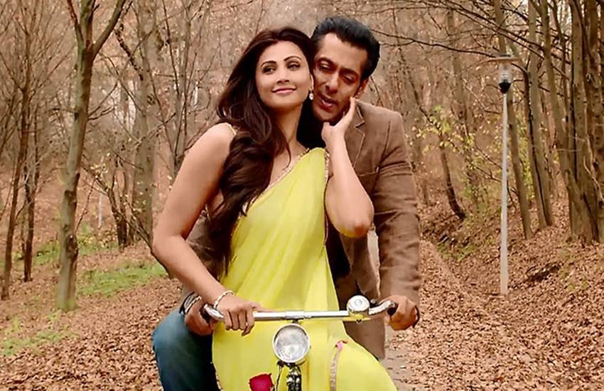 डेज़ी शाह ने एक डांसर के तौर पर अपने करियर की शुरूआत की थी।  डेज़ी शाह ने एक डांसर के तौर पर अपने करियर की शुरूआत की थी।