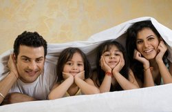 अपने बच्चे के भविष्य के लिए ऐसे करें प्लानिंग, नहीं होगी पैसे की कमी