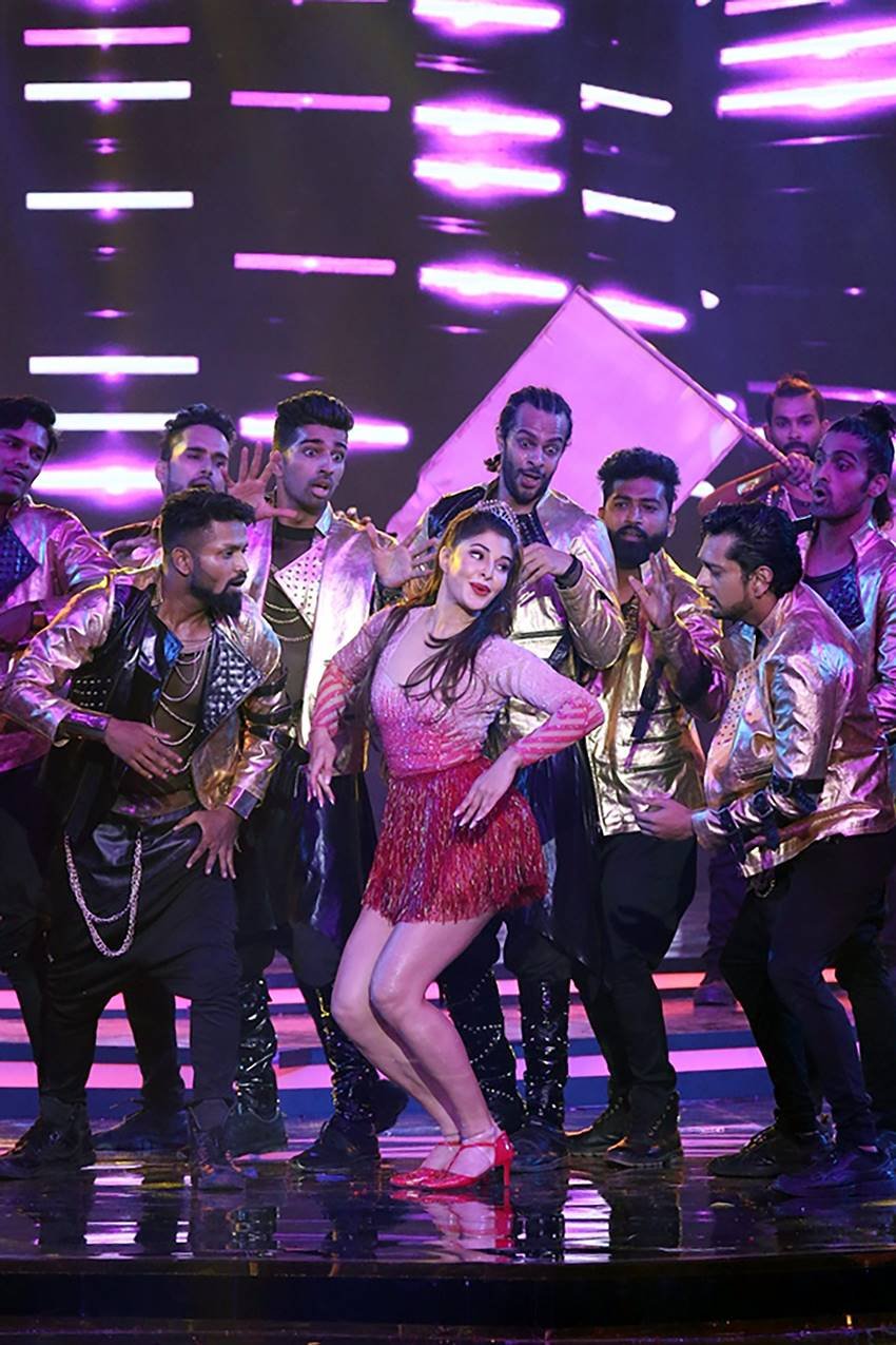 "miss india 2018, miss india 2018 finale, femina miss india 2018, kareena kapoor, kareena, femina miss india 2018, femina miss india 2018 finale, Jacqueline Fernandez, Neha Dhupia, Malaika Arora