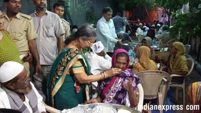 Jashodaben Modi, iftar, Ahmedabad, Eid, Muslims in Gujarat, Jashodaben Modi iftar, Jashodaben attends iftar
