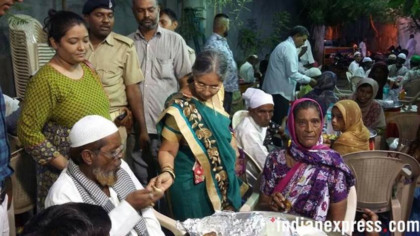 Jashodaben Modi, iftar, Ahmedabad, Eid, Muslims in Gujarat, Jashodaben Modi iftar, Jashodaben attends iftar