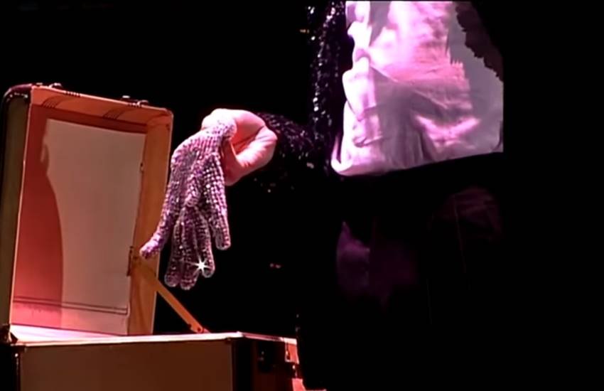 माइकल जैक्सन के गाने के वीडियो से लिया गया स्क्रीनशॉट। माइकल जैक्सन के गाने के वीडियो से लिया गया स्क्रीनशॉट।