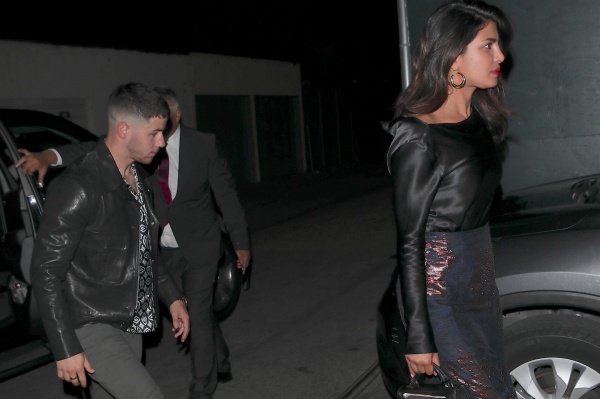 priyanka chopra, nick jonas, priyanka nick jonas, priyanka chopra nick jonas date, priyanka dating, nick jonas dating, priyanka chopra boyfriend, entertainment news