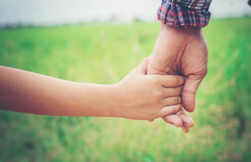 father, hindi poem on father, fathers day kavita, fathers day, fathers day poem, हिंदी कविता, पिता, pitah, कला और साहित्य, jansatta father, hindi poem on father, fathers day kavita, fathers day, fathers day poem, हिंदी कविता, पिता, pitah, कला और साहित्य, jansatta