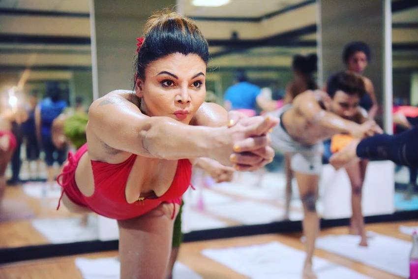 International Yoga Day, Rakhi Sawant, Actress, Bollywood, yoga., Rakhi Sawant yoga, Rakhi Sawant hot yoga, Rakhi Sawant yoga day, yoga day 2018, Rakhi Sawant hot pics