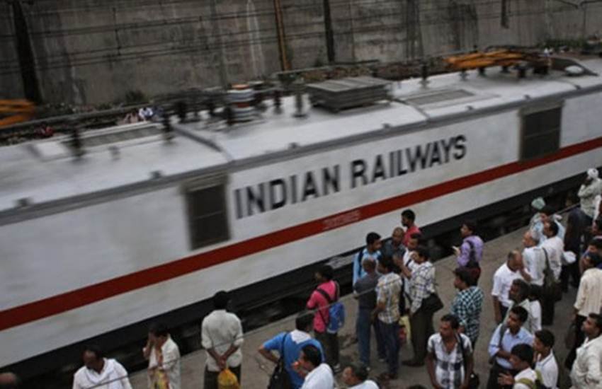 परीक्षा के लिए एडमिट कार्ड RRB की वेबसाइट्स पर उपलब्ध होंगे। परीक्षा के लिए एडमिट कार्ड RRB की वेबसाइट्स पर उपलब्ध होंगे।