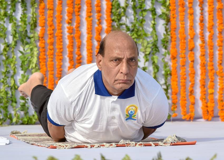 "yoga day, yoga day pics, yoga day hd images, yoga day images yoga day 2018 images, yoda day celebrations 2018, international yoga day, yoga day 2018, yoga day pictures, yoga day photos, narendra modi, devendra fadavis, vijay rupani, smriti irani, venkaiah naidu, piyush goyal, bjp, people perform yoga, moid yoga, yogi yoga, rajnath isngh yoga, ramnaik yoga