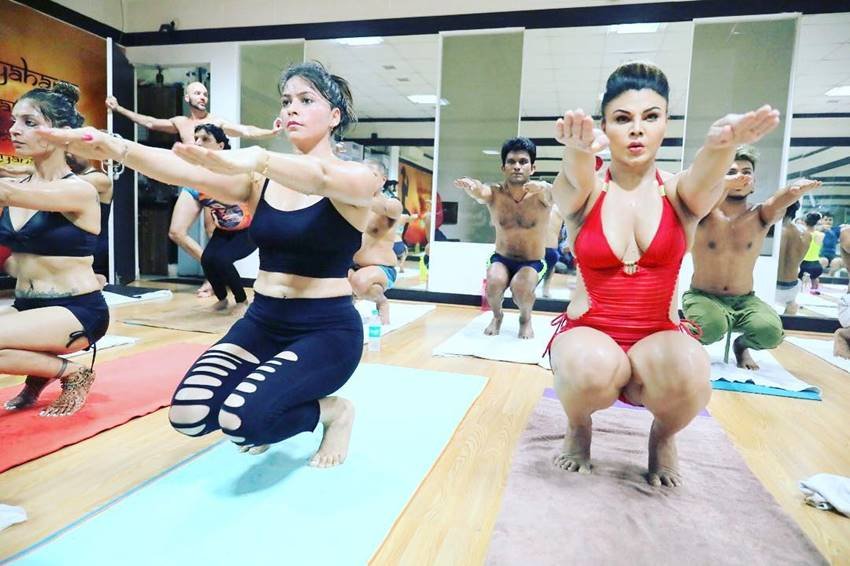 International Yoga Day, Rakhi Sawant, Actress, Bollywood, yoga., Rakhi Sawant yoga, Rakhi Sawant hot yoga, Rakhi Sawant yoga day, yoga day 2018, Rakhi Sawant hot pics