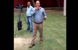 Congress, Congress office, Congress headquarter, Delhi Congress office, reporter, TV journalist, Modi, PM Modi, Modi bhakt, Cameraman beaten in Congress office, Hindi news, news in Hindi, Jansatta