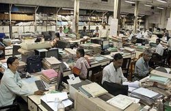 राजस्थान: सरकारी कर्मचारियों के जींस-टीशर्ट पहनने पर बैन, आदेश- ढंग के कपड़े पहनकर आएं