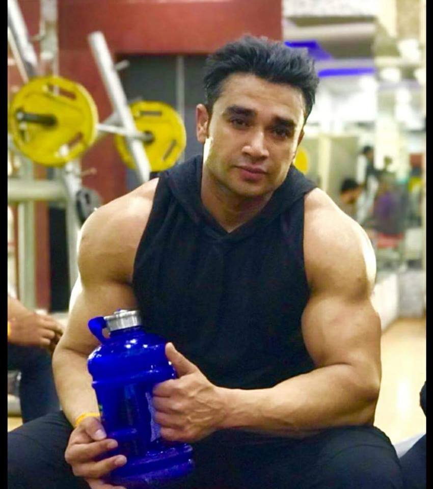 IPS, IPS Sachin Atulkar, SP Ujjain, IPS of Ujjain, Fittest IPS, IPS in GYM, Madhya Pradesh Police, Sachin Atulkar Fans, Girls,