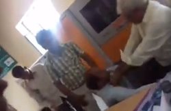 VIDEO: फरियाद लेकर पहुंचे शख्स पर भड़क गए एसडीएम, कर दी लात-जूतों से पिटाई