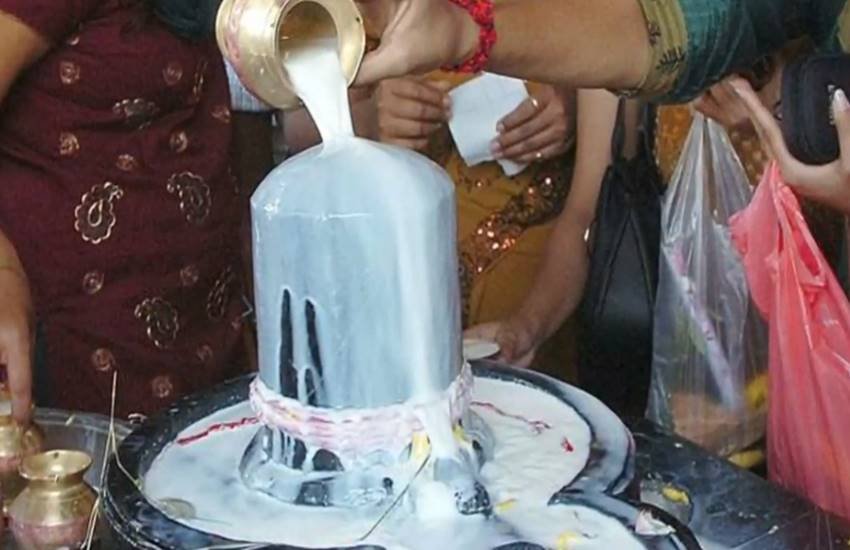 शिवरात्रि को शिव और शक्ति को प्रसन्न करने हेतु अच्छा माना गया है। (प्रतीकात्मक तस्वीर)
