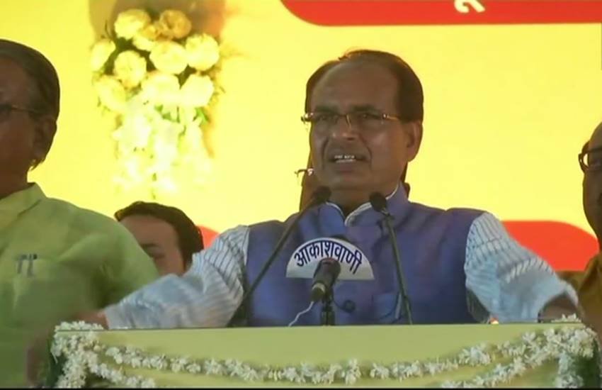 Shivraj Singh Chouhan, MP CM Shivraj Singh Chouhan, Digvijay Singh, Congress, BJP, madhya pradesh assembly election 2018, Hindi news, news in Hindi, Jansatta