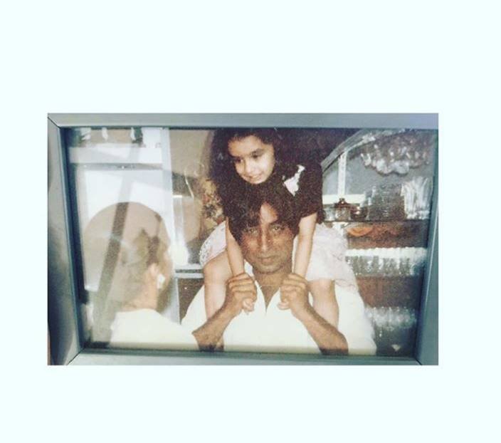 "Happy Fathers Day, Sunny Leone, Shah Rukh Khan, karan johar, Akshay Kumar, Kajol, abram, Nitara Kumar, anushka sharma, Fathers Day, Happy Father's Day wishes, Fathers Day posts, Fathers Day photos, celebs Fathers Day