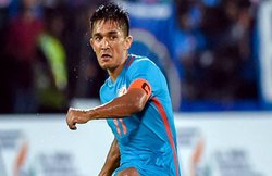 छेत्री ने की मेस्सी की बराबरी, गोल करने के मामले में सक्रिय फुटबालरों में दूसरे स्थान पर